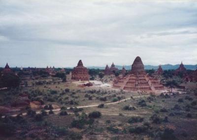 90年代のミャンマー1996.8②　　「初ミャンマーは、“ベタ”な世界三大仏教遺跡めぐり」　　～バガン～