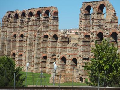 スペイン銀の道パラドール紀行：　メリダ（水道橋＆ローマ博物館）