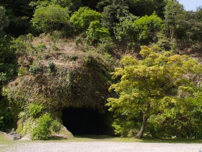 鎌倉・海蔵寺のやぐら