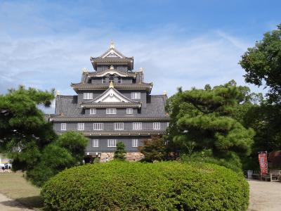 行楽の秋を楽しんでいます　岡山城