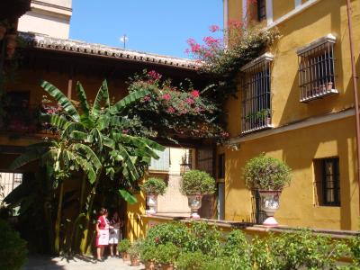 スペイン銀の道紀行：　セビージャ　（サンタ・クルス街で迷って、やっと帰れたホテルの中も迷う　ラス・カサス・デ・ラ・フデリア）　　