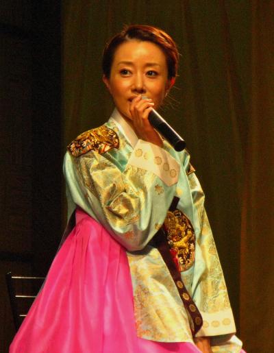 旅博2011ｂ　トーク・ドラム・民族音楽ショー多彩に　☆韓国・南ア・ベトナムなど