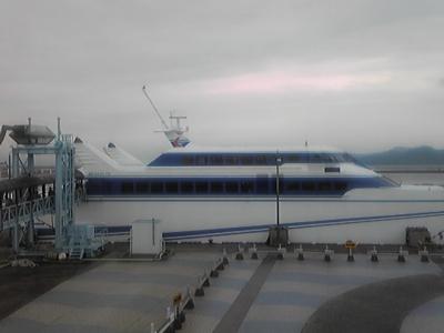 熊本～島原(長崎)へ、約30分の船旅！カモメが出迎えてくれました。