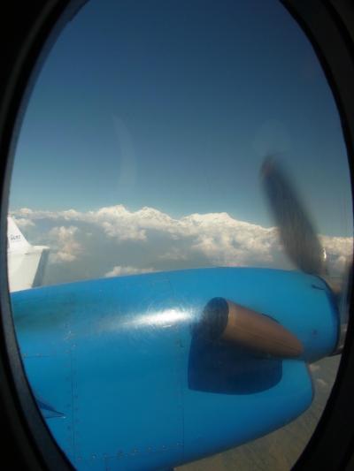 ポカラからカトマンズへ・飛行機からのマナスル・・ポカラ～ネパール・タイ旅行五日目・2011年10月19日