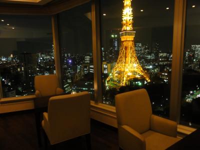 手を伸ばせば届きそうな東京タワーを見にザ・プリンスパークタワーホテルへ