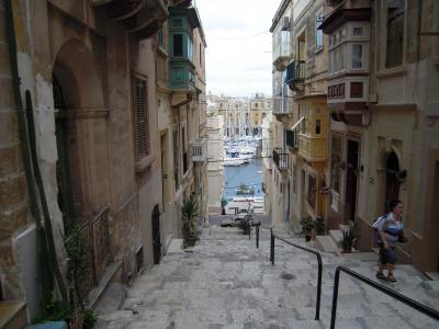 マルタ（Malta）　～Dubai→Larnaka→Malta　～ラルナカはキプロス共和国、セングレア（Senglea）街歩きで発見～