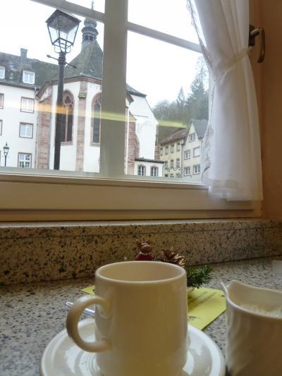 初冬ルクセンブルクのグルメな旅♪　Ｖｏｌ１６（第２日目午前）　☆ヴィアンデン(Vianden)の城下町のカフェとトリニテ教会♪