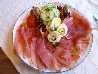 初冬ルクセンブルクのグルメな旅♪　Ｖｏｌ２８（第３日目昼）　☆エッシュ・シュル・シュール(Esch-sur-Sure)の中世街並みとランチ♪