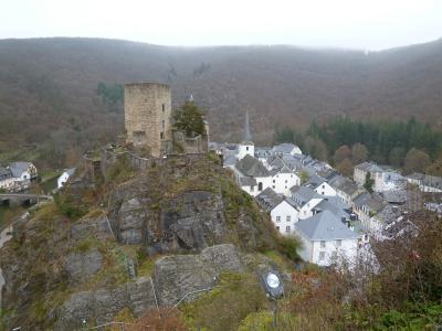 初冬ルクセンブルクのグルメな旅♪　Ｖｏｌ３１（第３日目午後）　☆エッシュ・シュル・シュール(Esch-sur-Sure)の中世の見張り塔から美しい城下町を眺める♪