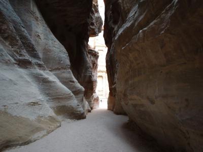 2011年8月 ヨルダン(2) ワディムーサ：ペトラ、エル・カズネ