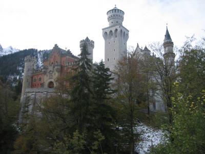 夢の城ノイシュバンシュタイン城とロココ様式のヴィース教会