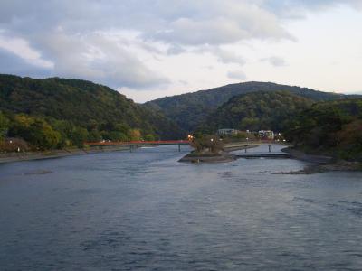 紅葉には少し早い秋の宇治