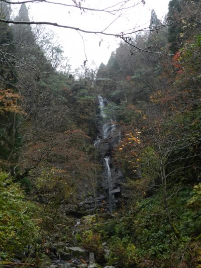 『瀞川滝』～雨中の決行となりましたが素晴らしい滝でした！◆2011年秋・兵庫県北部の滝めぐり≪その３≫