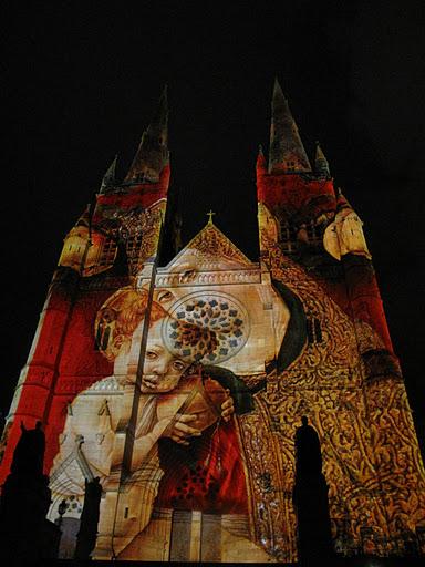 シドニー・セントメリーズ大聖堂のクリスマスライトアップ＠St. Mary's Cathedral, Sydney, Australia
