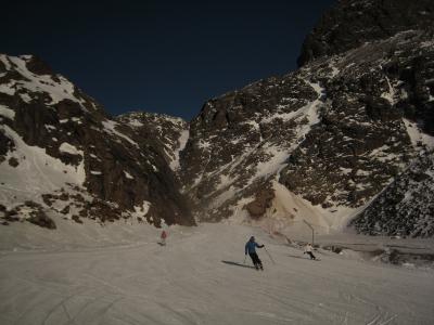 セナレス谷でアルプス大眺望スキー