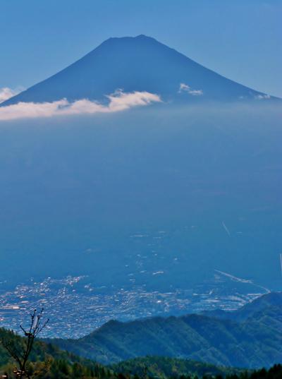 三ッ峠A　河口湖側から山頂への道で　☆京成バス〈ある歩〉を利用して