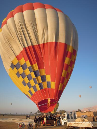 ルクソールの空をぷかぷかするバルーン