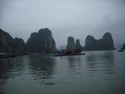 世界遺産ハロン湾とホーチンミン市内観光