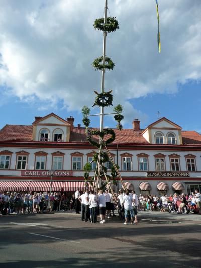 スウェーデン人の心の故郷で夏至祭（3/6）レクサンド，夏至祭の準備