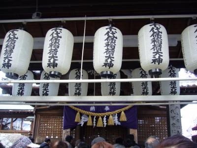 初めて行く♪　千代保稲荷神社＆門前町で食べ歩き