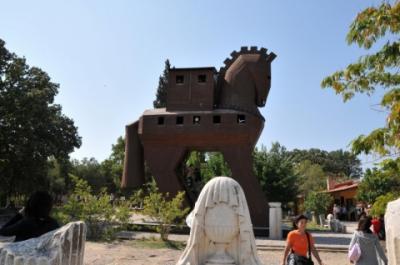 2010年トルコ旅行記　その2　世界遺産トロイ遺跡を見学