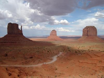 Bryce Canyon　→　Natural Bridges　→　Monument Valley　(2001年夏の旅行記)