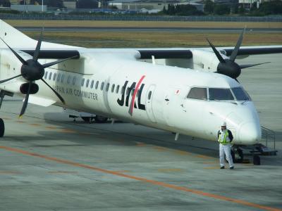 現在は飛んでいない松山　伊丹ルートのQ400型飛行機はお気に入りでした。