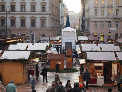 ブダペスト、聖イシュトバーン大聖堂とクリスマスマーケット