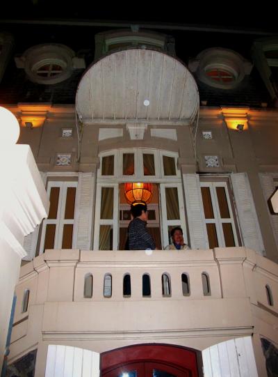 ベトナム04　ハノイｃ　ベトナム郷土料理の夕餉　☆古琵琶の音色響いて