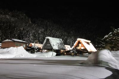 世界遺産　飛騨白川郷　ライトアップ