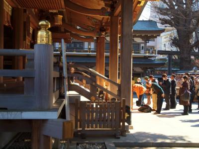 受験の春　湯島天神さん梅の花には少し早かった