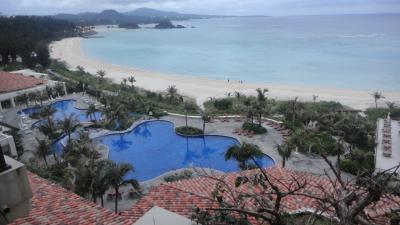 2012年　2月　沖縄サミット以来のブセナテラス、2月の海は非常に澄んでいて東シナ海の夕日も最高。　(ホテル＋万国津梁館（サミット会場）編）