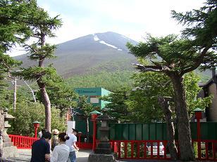 焼印とご朱印と真っ白な富士山頂上
