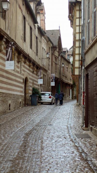 フランス・ドイツドライブ旅行~2011年秋~2日目トロワ-ランス-メッス(1)