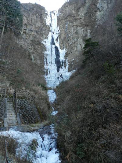阿蘇外輪山に氷瀑を見た！『古閑の滝』◆2011年年末・南九州４県の旅≪その１８≫