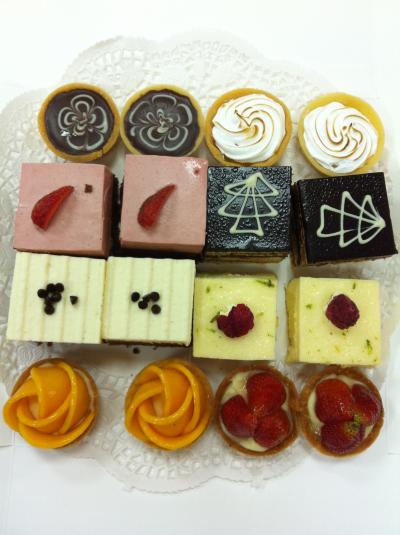 ソフィテル　メトロポール　L' Epicerie ケーキ　パン