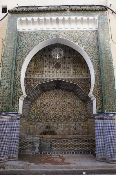 静まり返った金曜日のフェズ