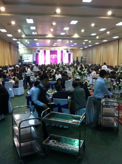 ハノイ　の　結婚式