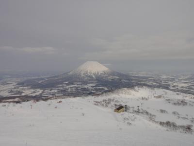 今年も行ってきました北海道スキー(^。^)ゲレンデは雪いっぱい第３弾北海道・ニセコ編