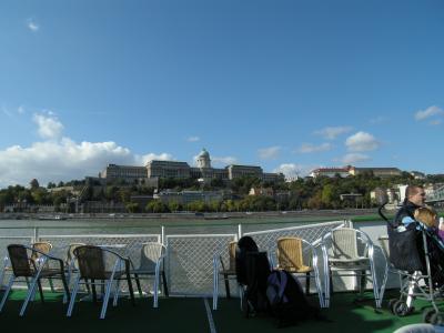 プラハ、ブダペスト、ウィーンを一人でさまよう旅～ブダペストの街をドナウ川から見る