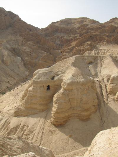 イスラエルの旅（５）・・ロトの妻の塩柱、死海浮遊体験、死海写本が見つかったクムランを訪ねて