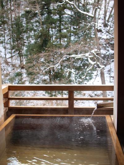 雪見露天風呂でゆっくり ～四万温泉1泊2日の旅～