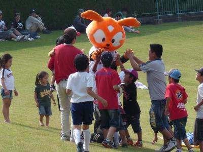 ジャビットの大サービス　ファーム交流戦　巨人vs中日＠島田球場