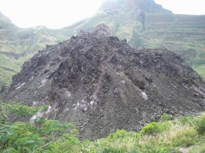 今も続く、クルッドゥ山（G.Kelud）の火山活動 2011.Indonesia vol.1