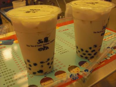 ★初台湾★ 4日目~ (50嵐 台北キティちゃん自動チェックイン機 エバー航空機内食 編)