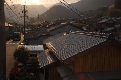 ラビリンスに嬉々として迷い込む・・・　尾鷲市の街 　①　（ 駆け込み１８切符の旅 ）