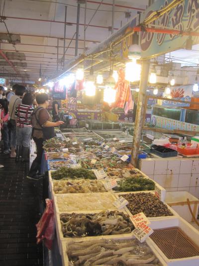 台北から少し足を伸ばして。　基隆の魚市場で、中華風新鮮海鮮料理に舌鼓。（幼児連れ旅行）