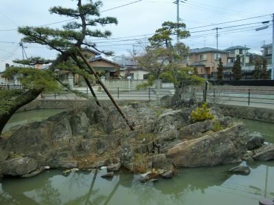 【百人一首歌枕巡り】 わが袖は潮干に見えぬ　～沖の石～