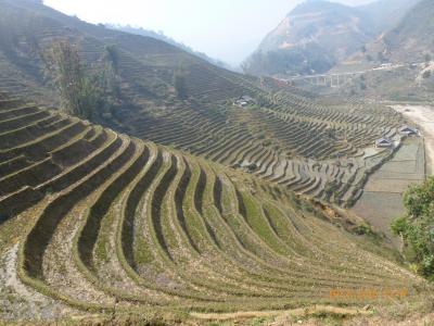 棚田と少数民族に逢いに行くベトナム寝台列車の旅 (4)～ラオチャイへトレッキング