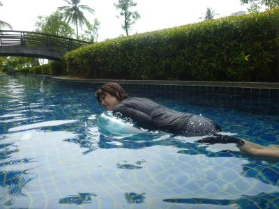Phuket2012　第１０日目（3/27）カオラックのプールにはまりました（２）